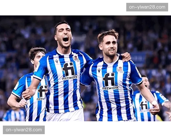 赫罗纳vs皇家社会半场战报：主队3分钟内两次利用反击取得进球