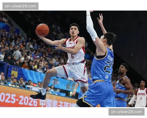 【2026年4月CBA联赛观赛体验技术升级方向·赛后·深度战术分析视角普及，赛后发布会教练开始引用多维数据面板解释临场调整